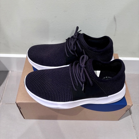 Vessi Women’s Everyday Midnight Black Size 8 - Picture 2 of 6